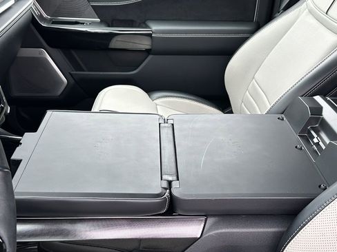 Used 2023 Ford F150 Lightning Platinum image 26