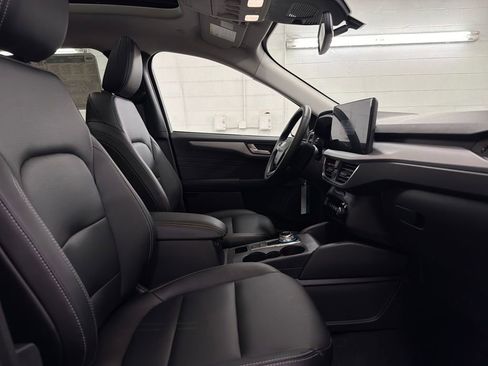 New 2026 Ford Escape Platinum w/ Class II Trailer Tow Package image 31