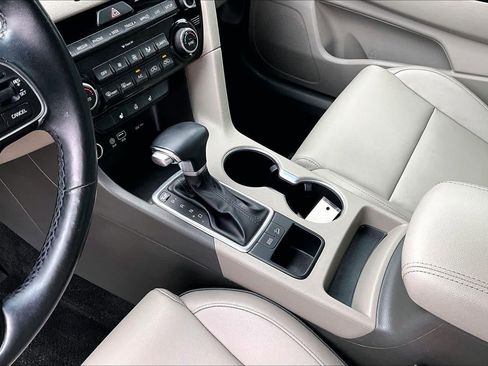 Used 2019 Kia Sportage EX w/ EX Premium Package FWD image 17
