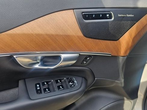 Certified 2024 Volvo XC90 B5 Plus w/ Protection Package Premier image 18