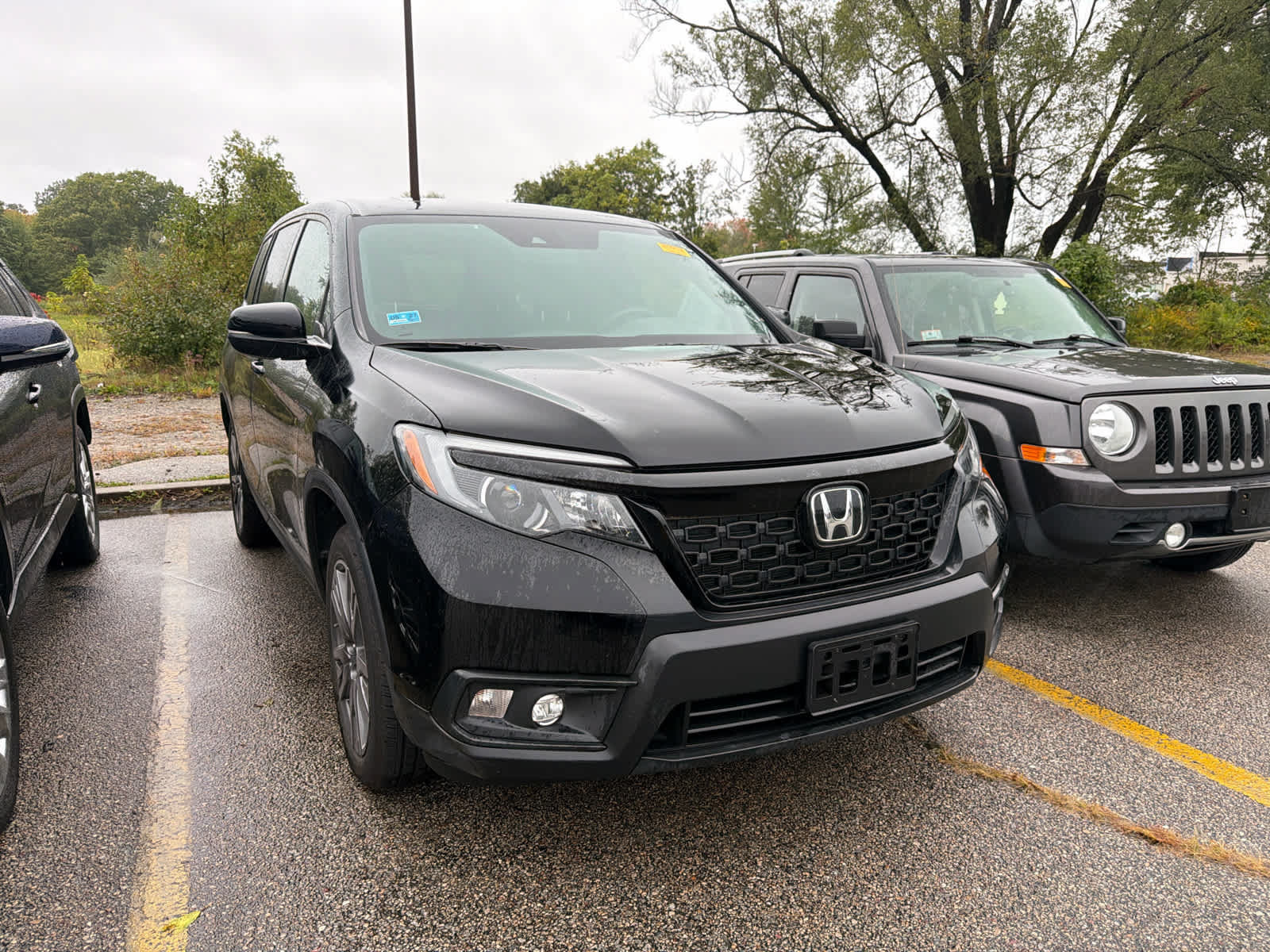Used 2021 Honda Passport EX-L image 2