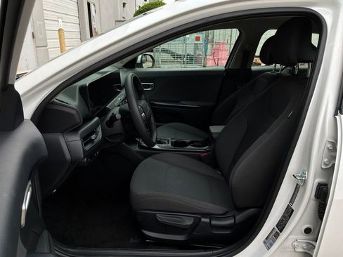 Used 2025 Kia K4 FWD image 10