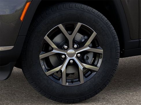 New 2025 Jeep Grand Cherokee L Limited image 8