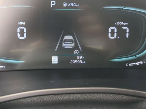 Used 2025 Kia Soul LX w/ LX Technology Package FWD image 30