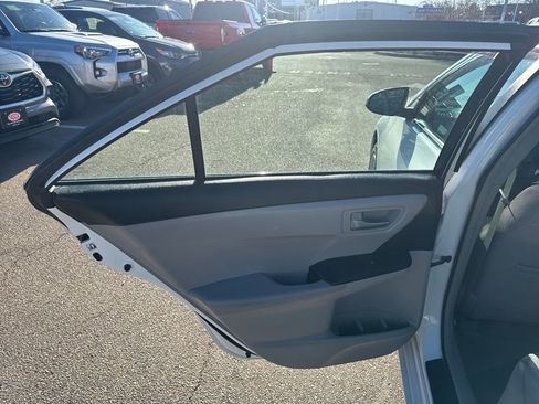 Used 2017 Toyota Camry LE image 35