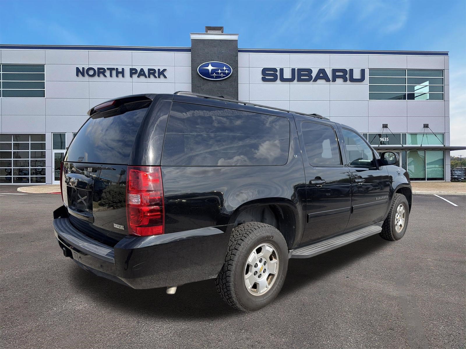 Used 2010 Chevrolet Suburban LT AWD/4WD image 3