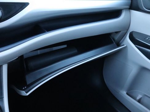 Used 2014 Toyota Highlander XLE image 40