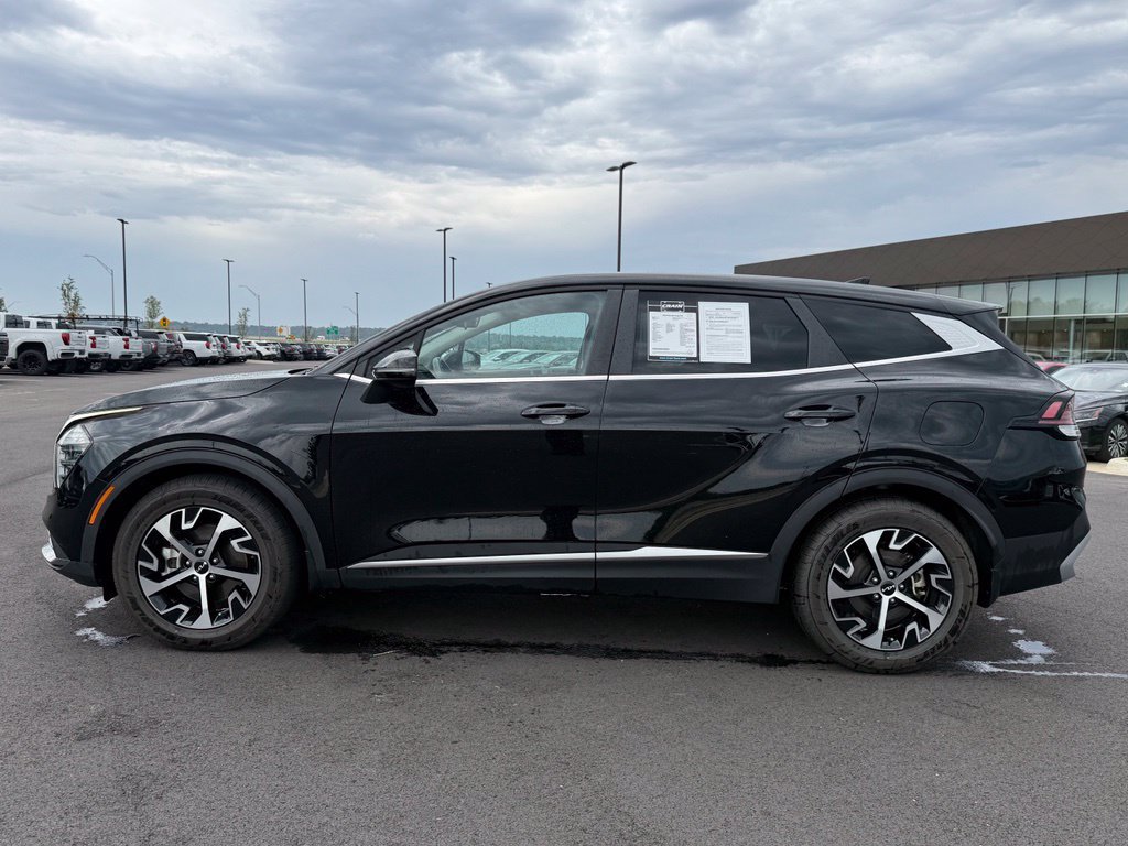 Used 2024 Kia Sportage EX FWD image 8