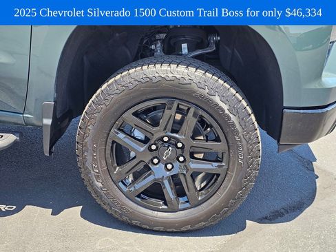 Used 2025 Chevrolet Silverado 1500 Custom Trail Boss AWD/4WD image 8
