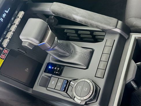 Used 2025 Toyota Tacoma SR5 image 17