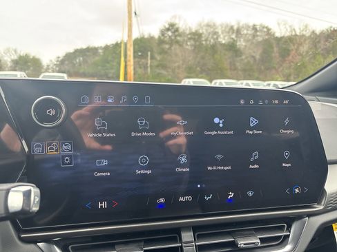 New 2026 Chevrolet Equinox EV LT image 19