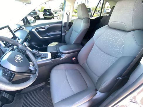 Certified 2023 Toyota RAV4 XLE w/ Convenience Package FWD image 11