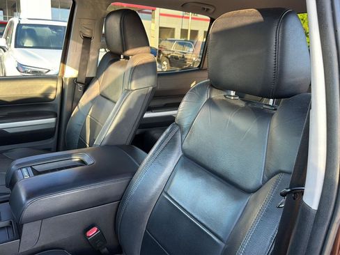 Used 2016 Toyota Tundra Limited w/ Limited Premium Package RWD image 30
