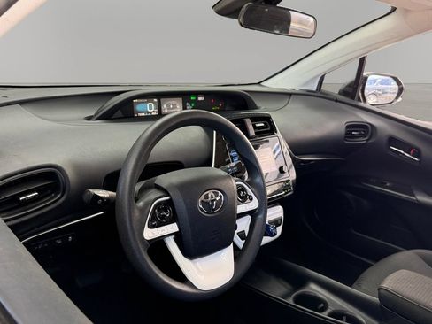 Used 2018 Toyota Prius Two w/ Prius Two Safety Plus Package FWD image 16