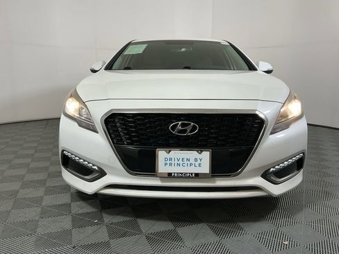 Used 2017 Hyundai Sonata SE FWD image 3