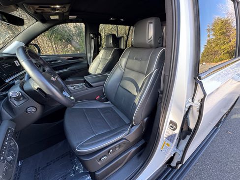 Used 2023 Cadillac Escalade ESV Sport w/ Touring Package image 23