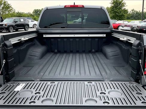 Used 2023 Nissan Frontier PRO-4X w/ Pro-4X Premium Package AWD/4WD image 9