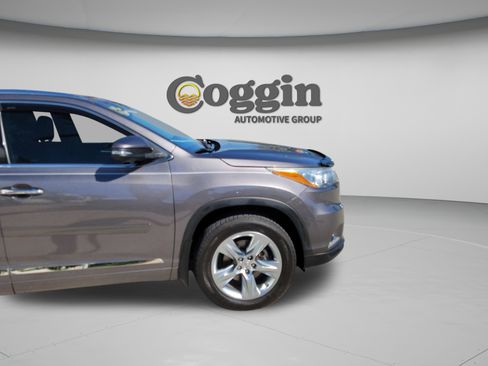Used 2015 Toyota Highlander Limited Platinum AWD/4WD image 33