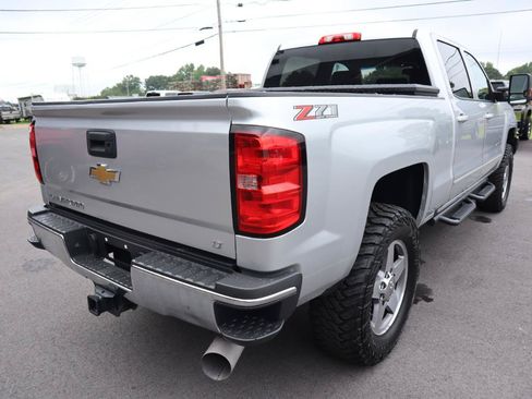Used 2018 Chevrolet Silverado 2500 LT w/ LT Convenience Package AWD/4WD image 5