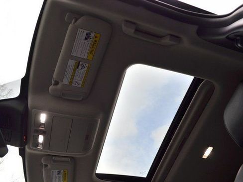 Used 2024 MAZDA CX-30 AWD 2.5 S w/ Preferred Package image 34