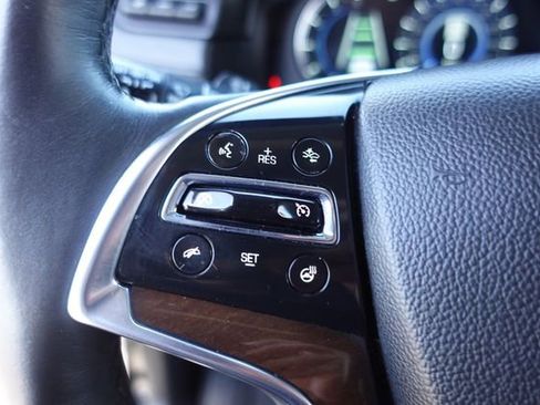 Used 2018 Cadillac Escalade Luxury image 14