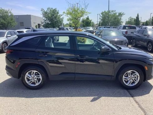 Certified 2025 Hyundai Tucson SE FWD image 5