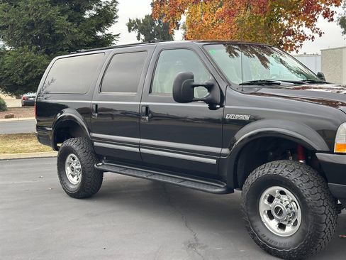 Used 2003 Ford Excursion Limited image 9