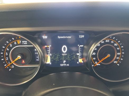 Used 2023 Jeep Gladiator Sport AWD/4WD image 11
