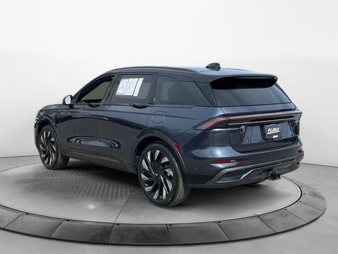 Used 2024 Lincoln Nautilus Reserve w/ Equipment Group 202A image 5