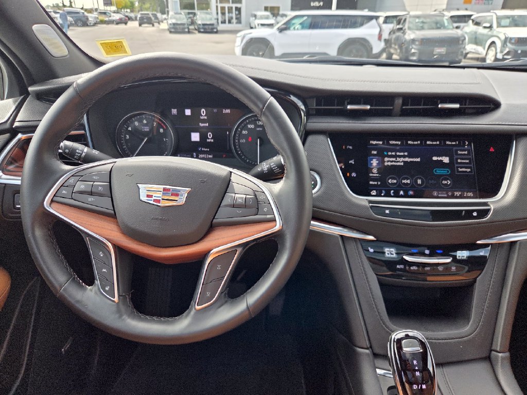 Used 2024 Cadillac XT5 Premium Luxury w/ Technology Package AWD/4WD image 13