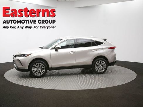 Used 2023 Toyota Venza Limited image 54