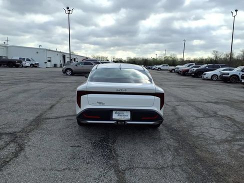 Used 2025 Kia K4 EX FWD image 22