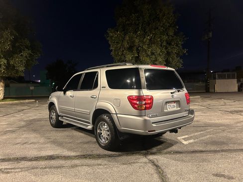 Used 2001 Toyota Sequoia SR5 image 3
