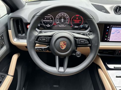 New 2026 Porsche Cayenne Coupe AWD/4WD image 16
