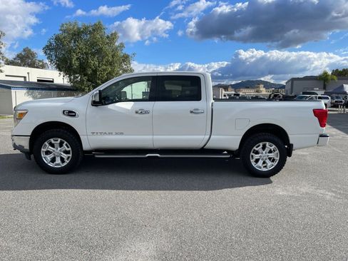 Used 2016 Nissan Titan SL image 8