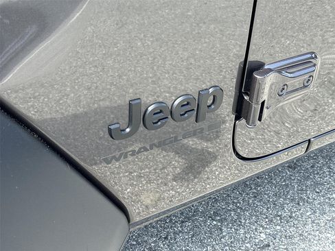 Used 2025 Jeep Wrangler Unlimited Sport AWD/4WD image 28