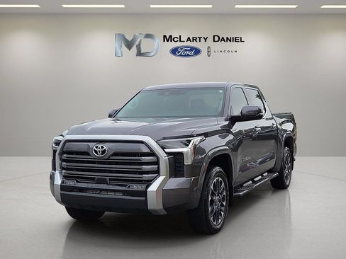 Used 2024 Toyota Tundra Limited w/ Power Package AWD/4WD image 2