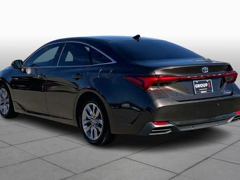 Used 2019 Toyota Avalon XLE image 11