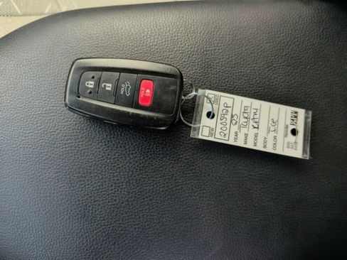 Used 2025 Toyota RAV4 XLE w/ Convenience Package AWD/4WD image 37