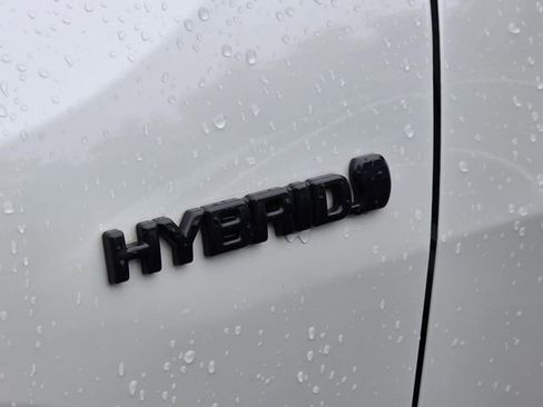 Used 2020 Toyota RAV4 XSE AWD/4WD image 32
