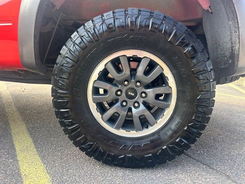 Used 2010 Ford F150 Raptor image 11