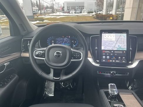 Used 2025 Volvo XC90 B6 Plus AWD/4WD image 19