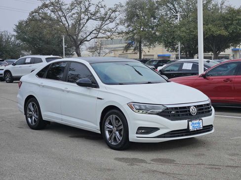 Used 2019 Volkswagen Jetta R-Line image 3