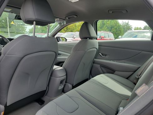 New 2025 Hyundai Elantra Sport w/ Cargo Package image 14