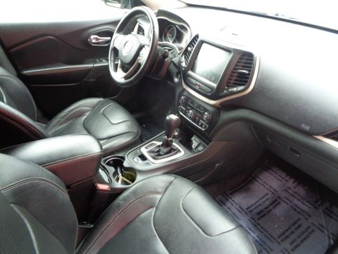 Used 2015 Jeep Cherokee Limited w/ Luxury Group image 14