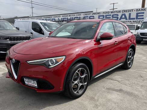 Used 2018 Alfa Romeo Stelvio Sport w/ Quick Order Package 22J Sport image 2