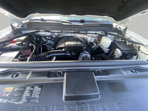 Used 2016 Chevrolet Silverado 2500 LT AWD/4WD image 6