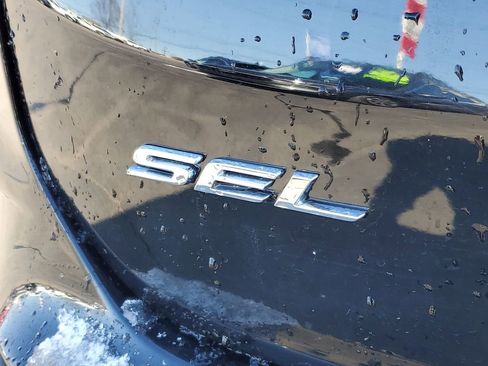 Used 2024 Ford Edge SEL AWD/4WD image 34