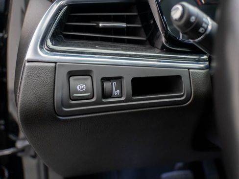 Certified 2022 Cadillac XT5 Premium Luxury image 21