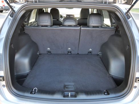 Used 2024 Jeep Compass Latitude image 18